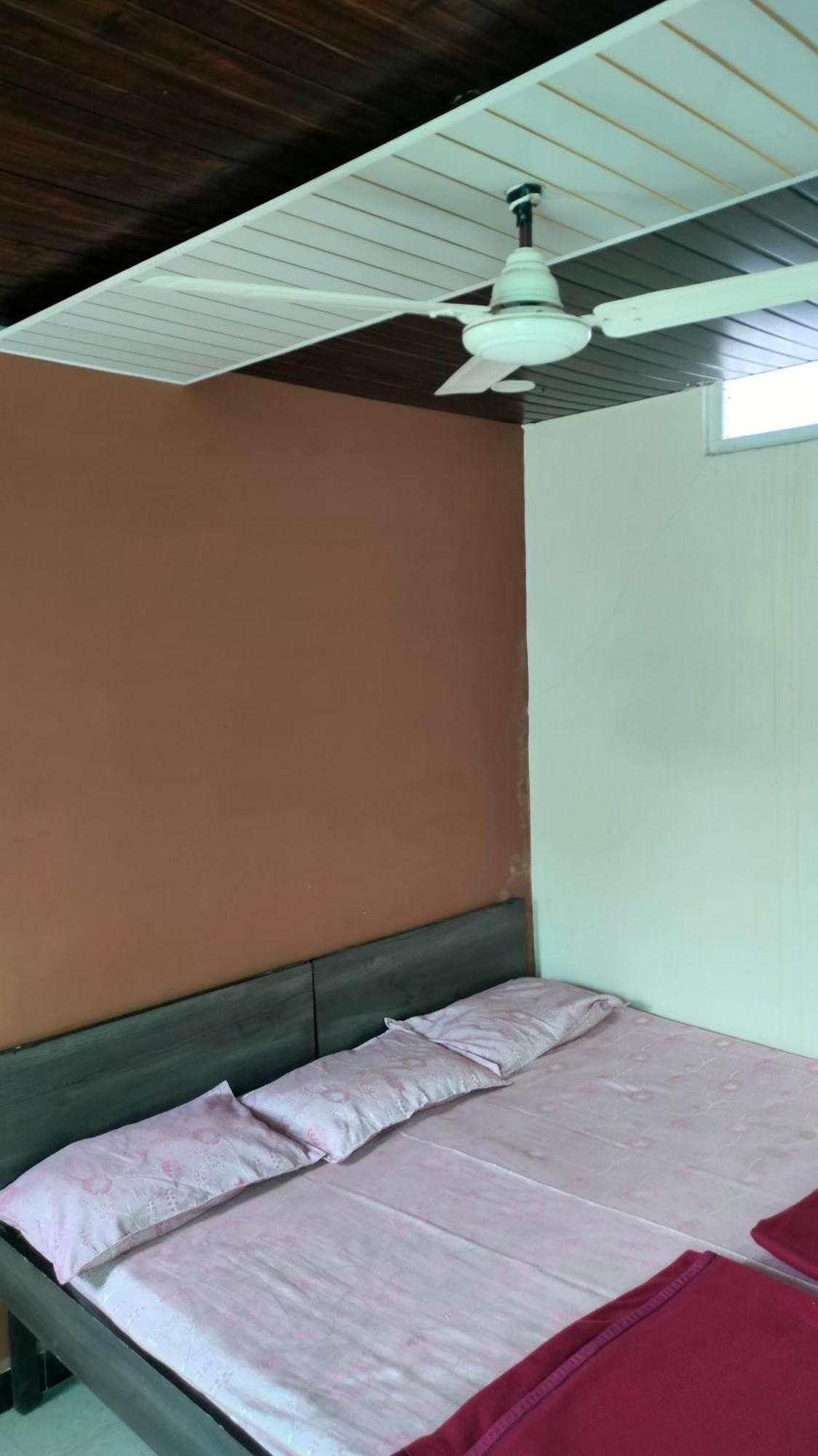 Kailash Kuti Guest House อุจเจน ห้อง รูปภาพ